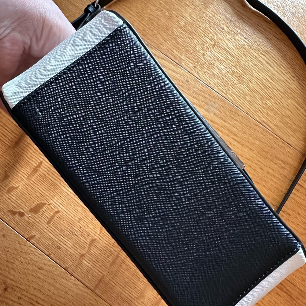 Small Steve Madden Purse - Picture 6 of 6